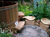 wooden-hot-tub-garden