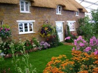 english-cottage-garden