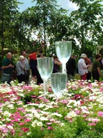 garden-fountain-glasses